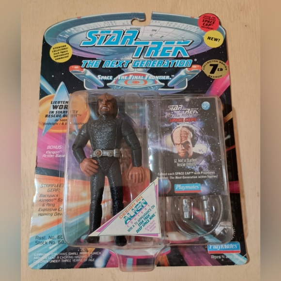 Star Trek TNG Lt Worf in rescue suit action figure - Picture 1 of 6